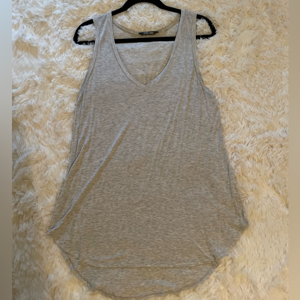 Gray Sleeveless Relaxed Tank Top